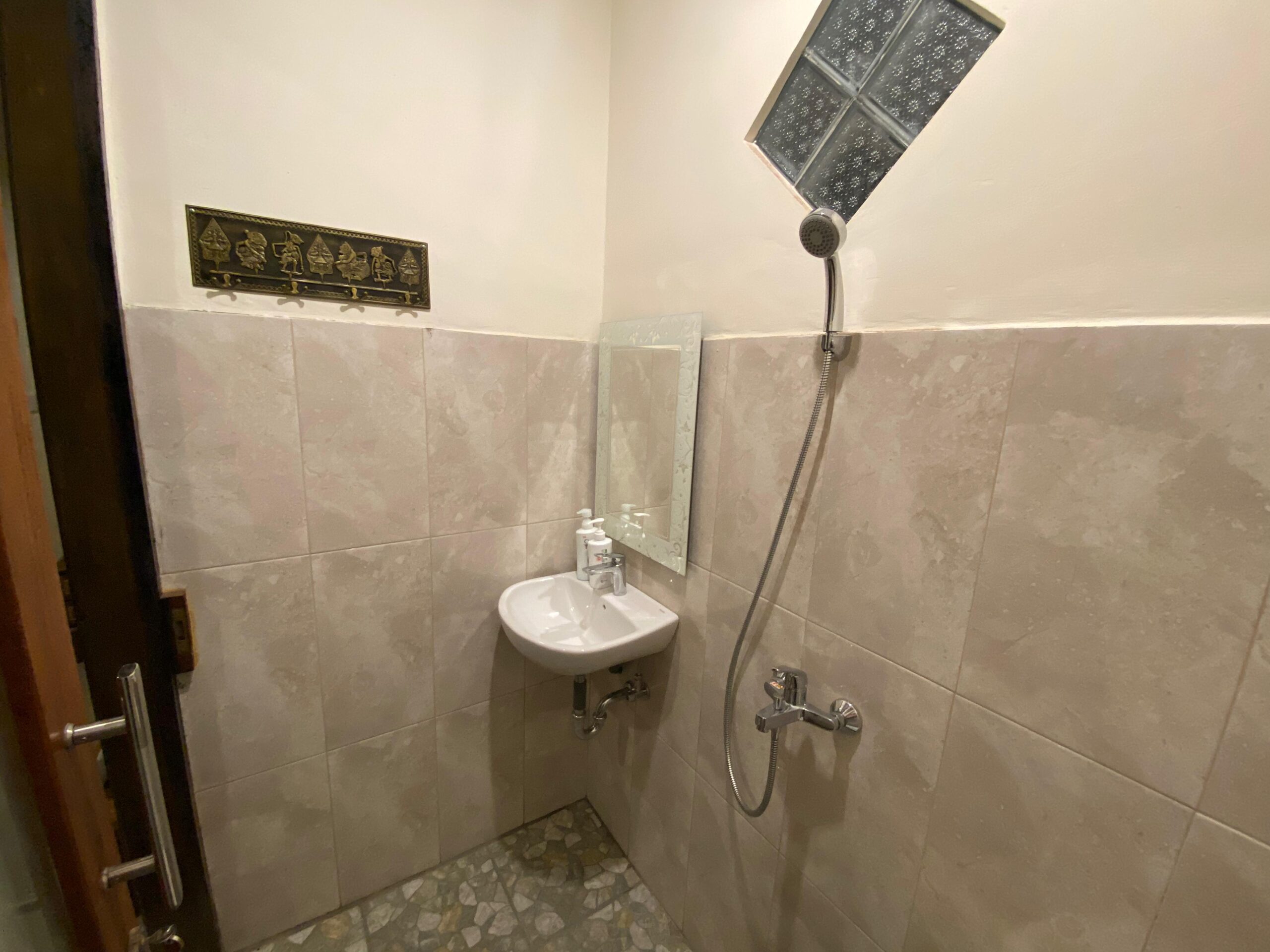 WhatsApp Image 2025-09-18 at 19.37.34